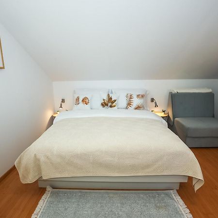 Z&A Studio Apartment With Parking Bozava Luaran gambar